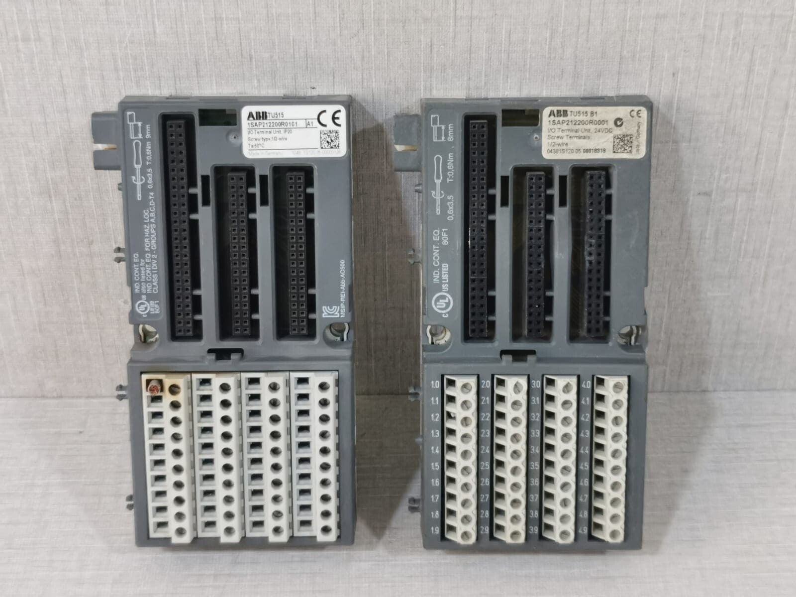 ABB 1SAP212200R0101 TU515 A1 + ABB TU515 B1 1SAP212200R0001 I/O TERMINAL UNIT