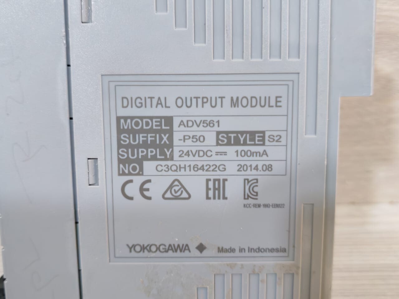 Yokogawa ADV561 YOKOGAWA ADV561 DIGITAL OUTPUT MODULE ADV561 -P50 S2 24VDC- 100MA 2