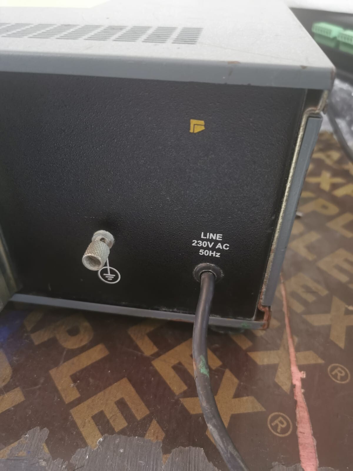 Aplab LD3205 Aplab LD3205 Regulated Dual DC Power Supply 6