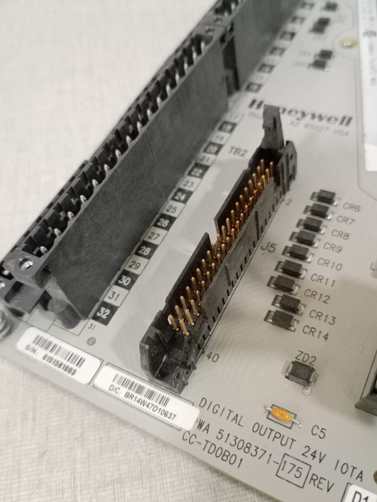 Honeywell 51308371-175 REV D1 Honeywell CC-TD0B01 DIGITAL OUTPUT 51308371-175 REV D1 4