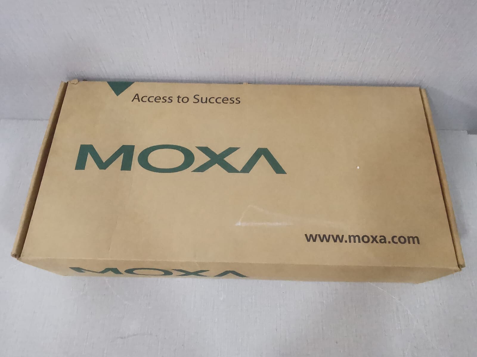MOXA NPort 5610-8 MOXA NPort 5610-8 Port RS-232 Device Server 4