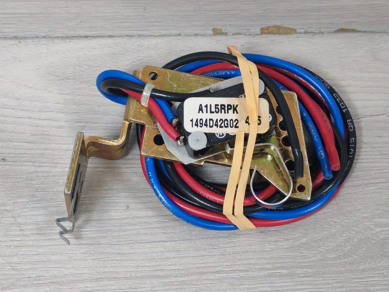 Eaton A1L5RPK Eaton A1L5RPK Auxilliary Switch 1494D42G02 3