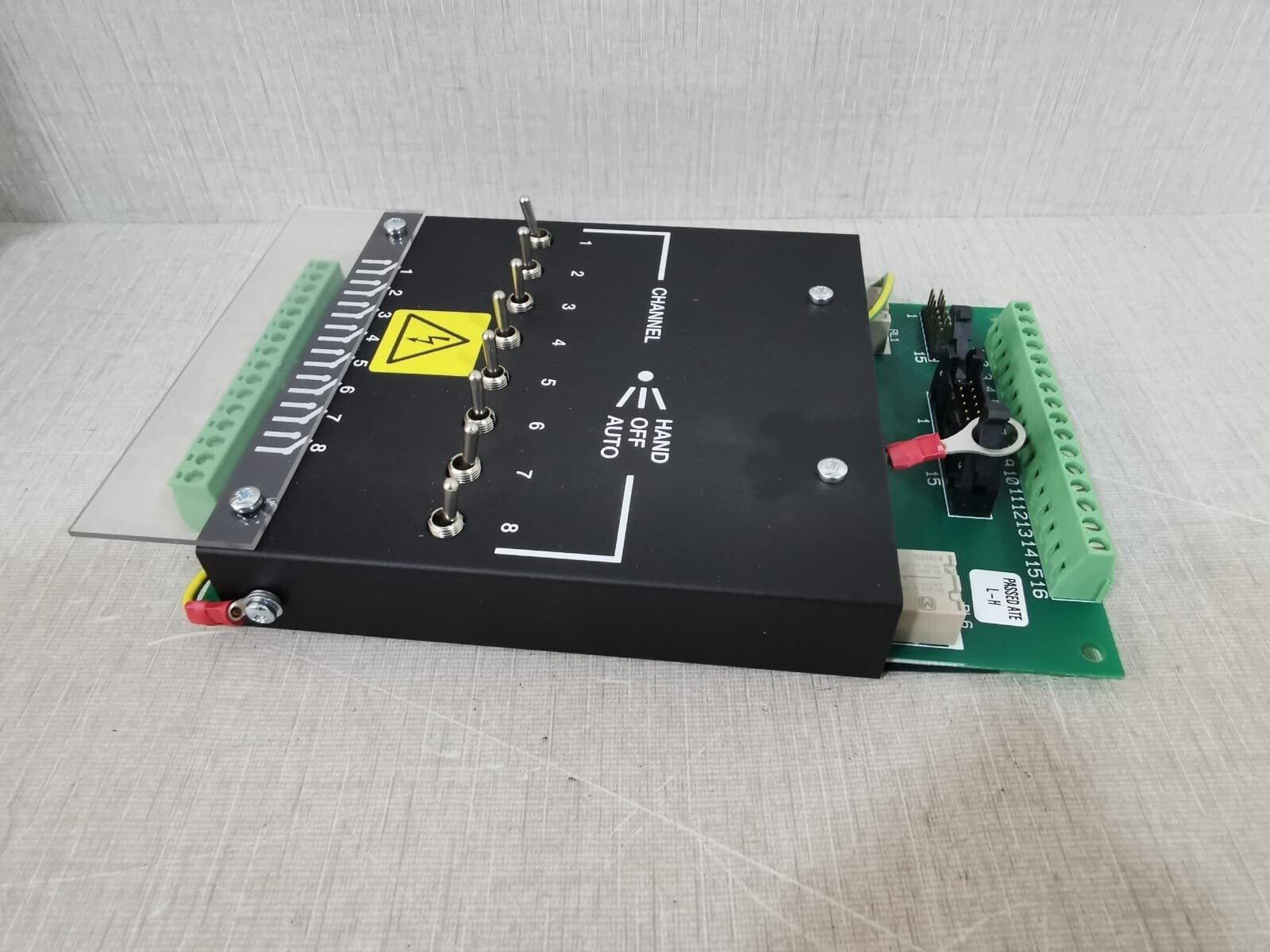 Schneider Electric S-UNC-CMD Schneider Electric S-UNC-CMD Command Interface Module 8 CHANNEL 2