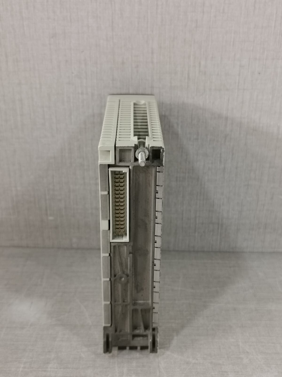 Schneider Electric PV-06 Schneider Electric TSXDEY64D2K MODICON PV:06 RL:05 9