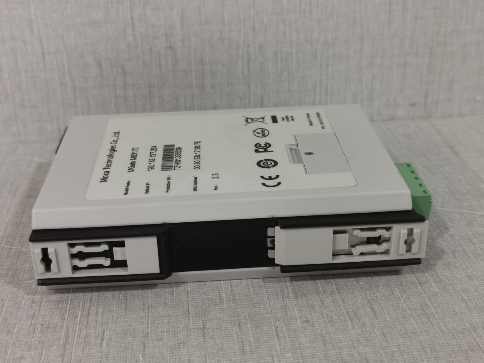 MOXA MGate MB3170 MOXA MGate MB3170 4
