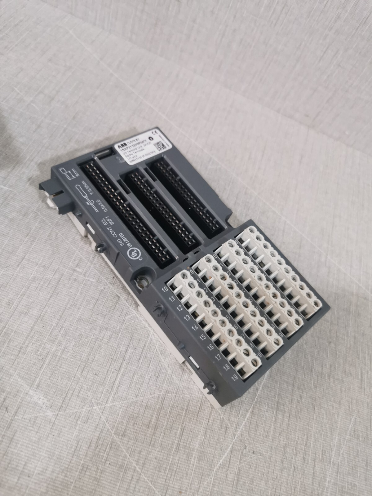 ABB 1SAP250100R0001 with TU515 B1 ABB AX521 B4 Analog Input/Output Module 1SAP250100R0001 with TU515 B1 10