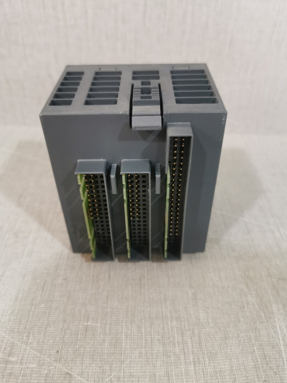 ABB 1SAP240500R0001 ABB DC523 B4 1SAP240500R0001 with TU515 B1 Digital Input/Output Module 24VDC 7