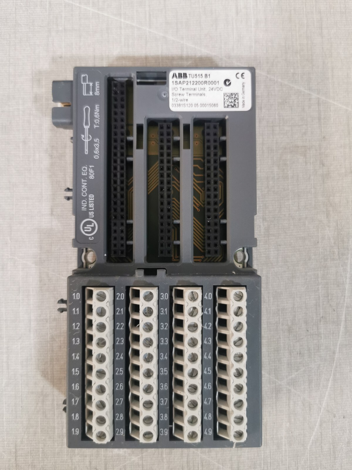 ABB 1SAP240500R0001 ABB DC523 B4 1SAP240500R0001 with TU515 B1 Digital Input/Output Module 24VDC 8