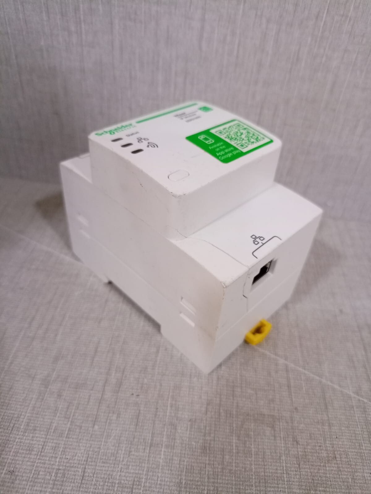 Schneider Electric EER31800 Schneider Electric Wiser IP Module EER31800 4