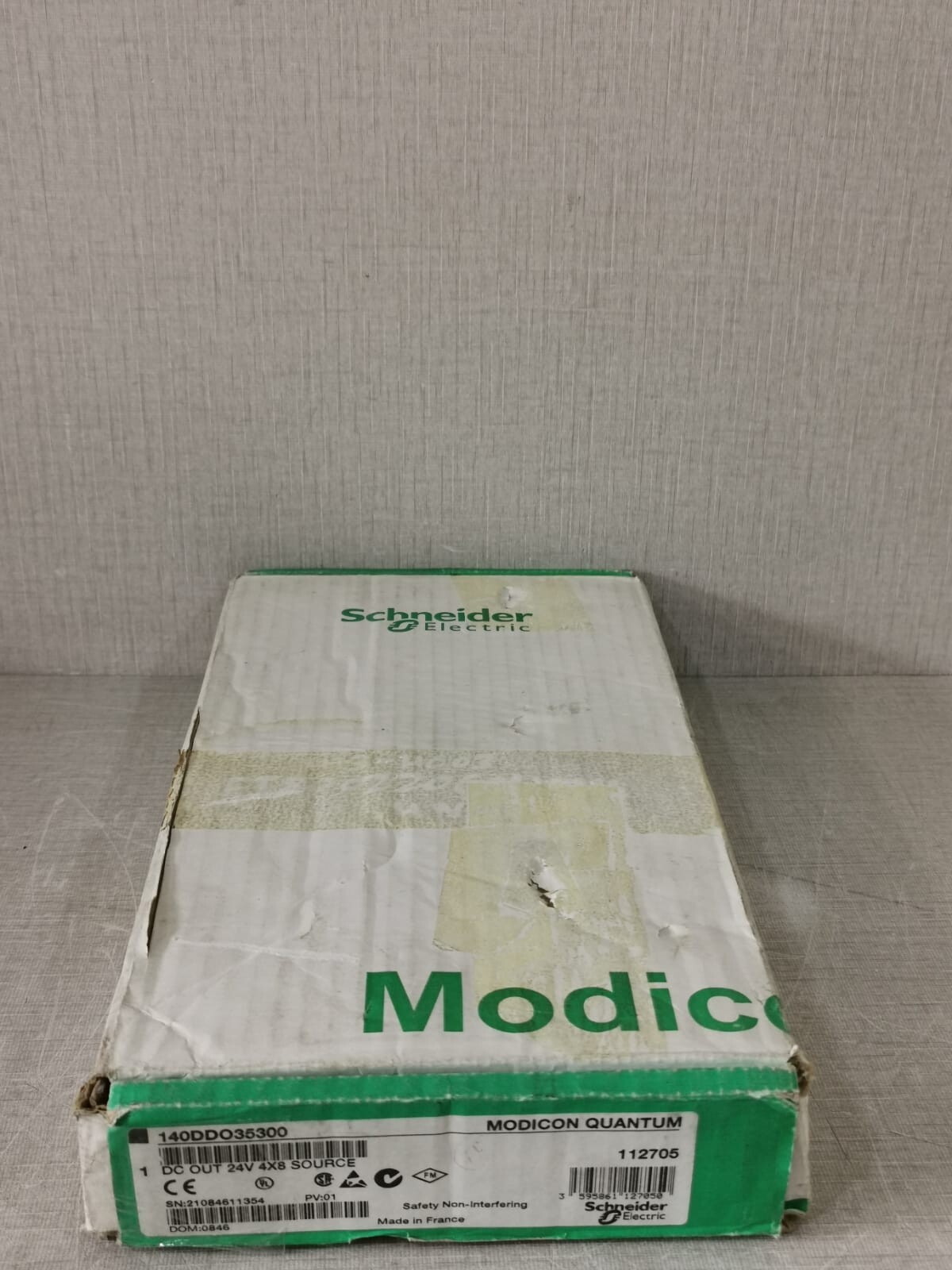 Schneider Electric 140DDO35300 Schneider Electric 140DDO35300 Modicon Module 10