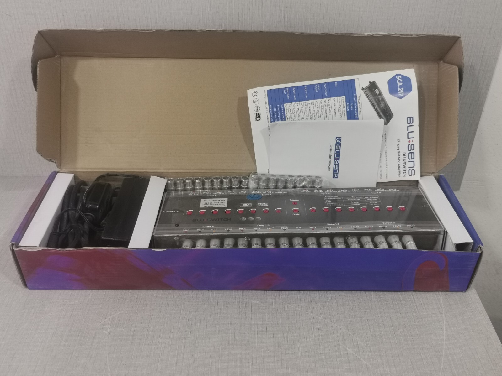BLUSENS SCA.217 BLUSENS SCA.217 / 17 Way SMATV Amplifier 2