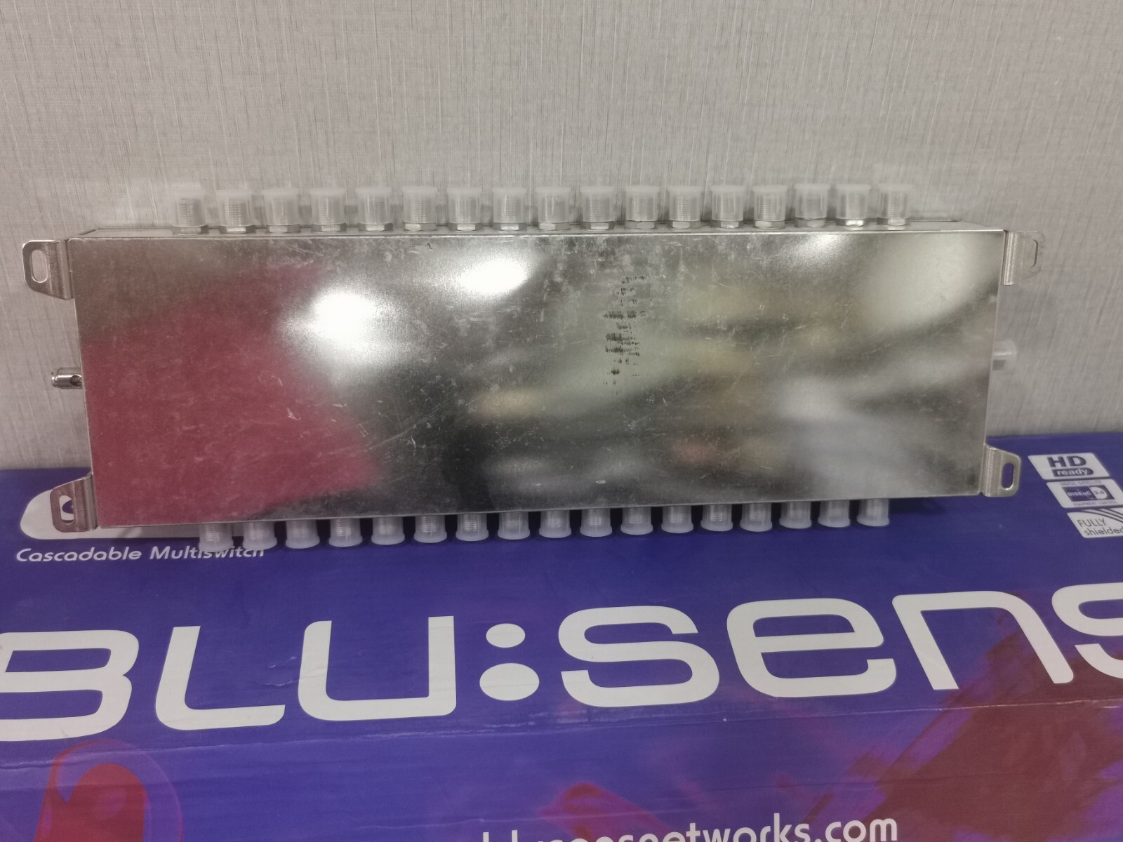 BLUSENS SCA.217 BLUSENS SCA.217 / 17 Way SMATV Amplifier 8