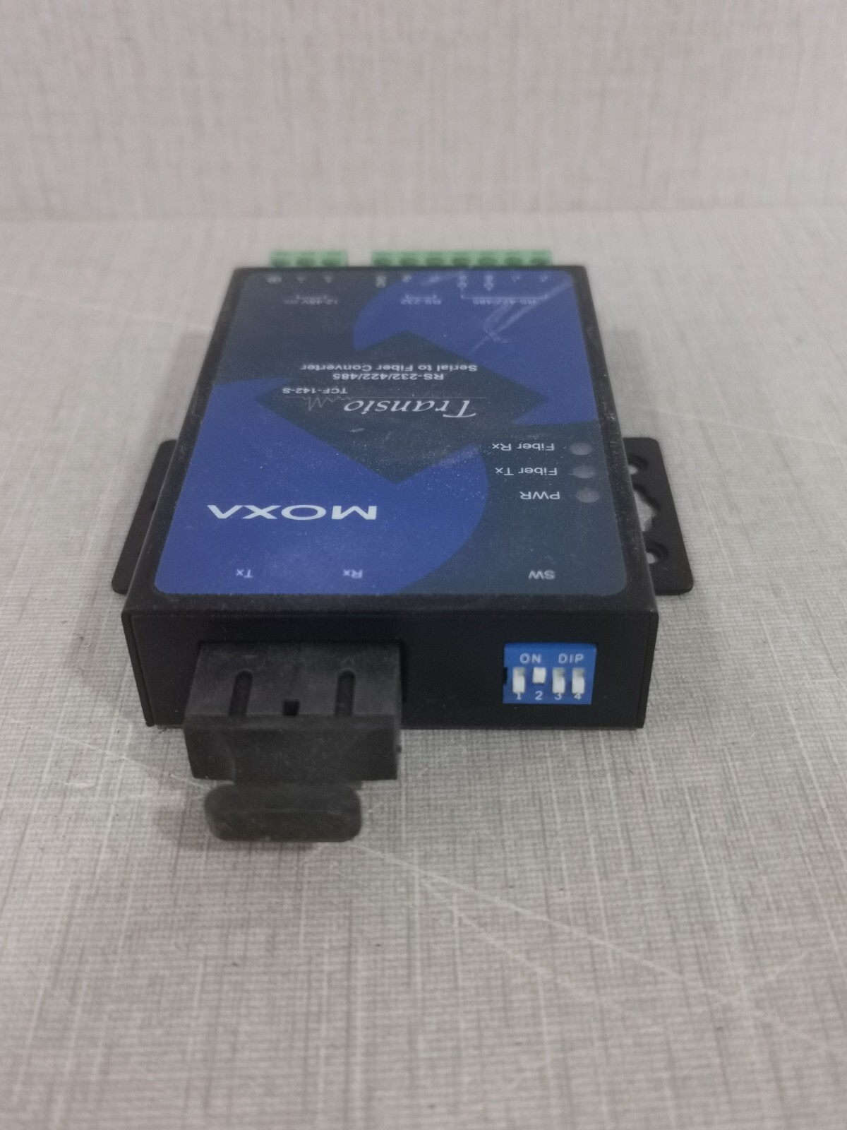 Moxa TCF-142-S-SC MOXA TCF-142-S-SC Serial to Fiber Converter 3