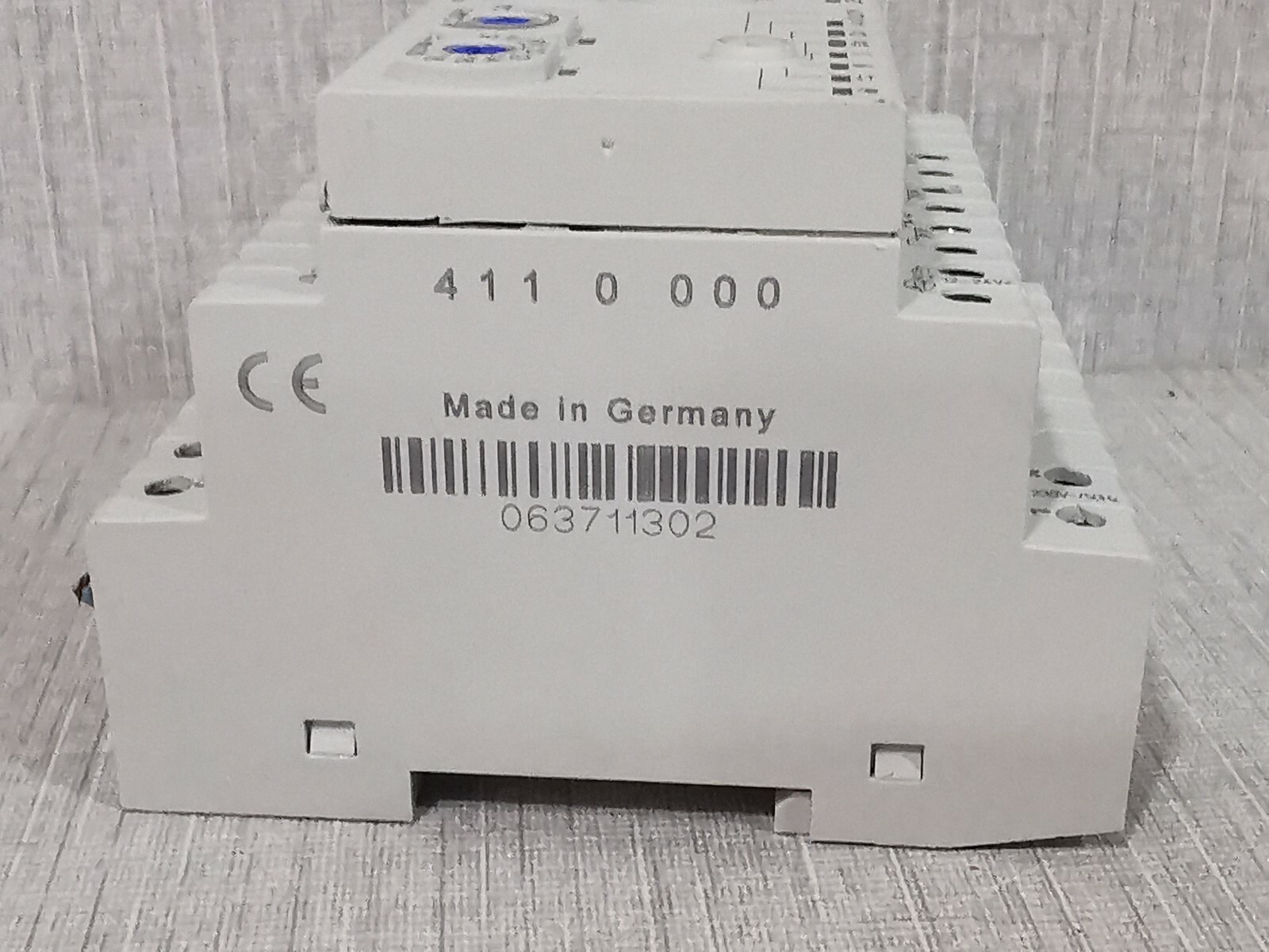 Theben LUXOR-411 Theben LUXOR 411 Sensor Module 411 0 000 -with cracked part 3