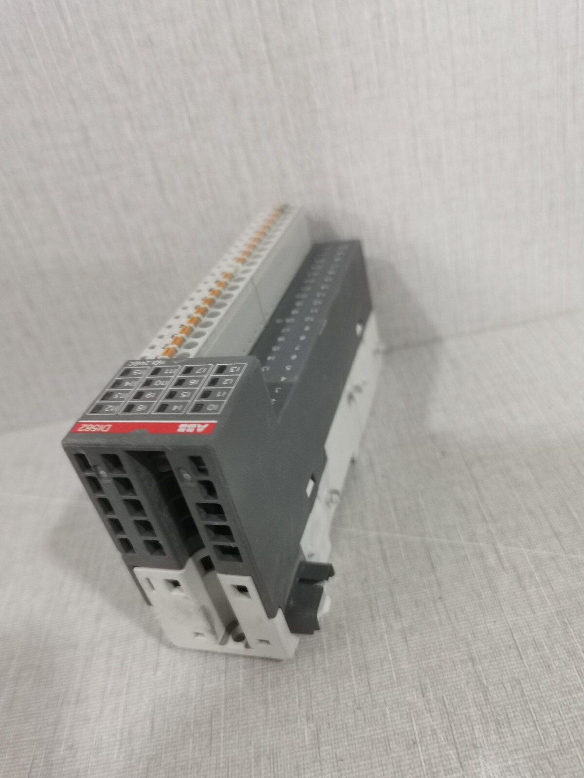 ABB 1TNE968902R2102 DI562 B4 ABB 1TNE968902R2102 / DI562 4