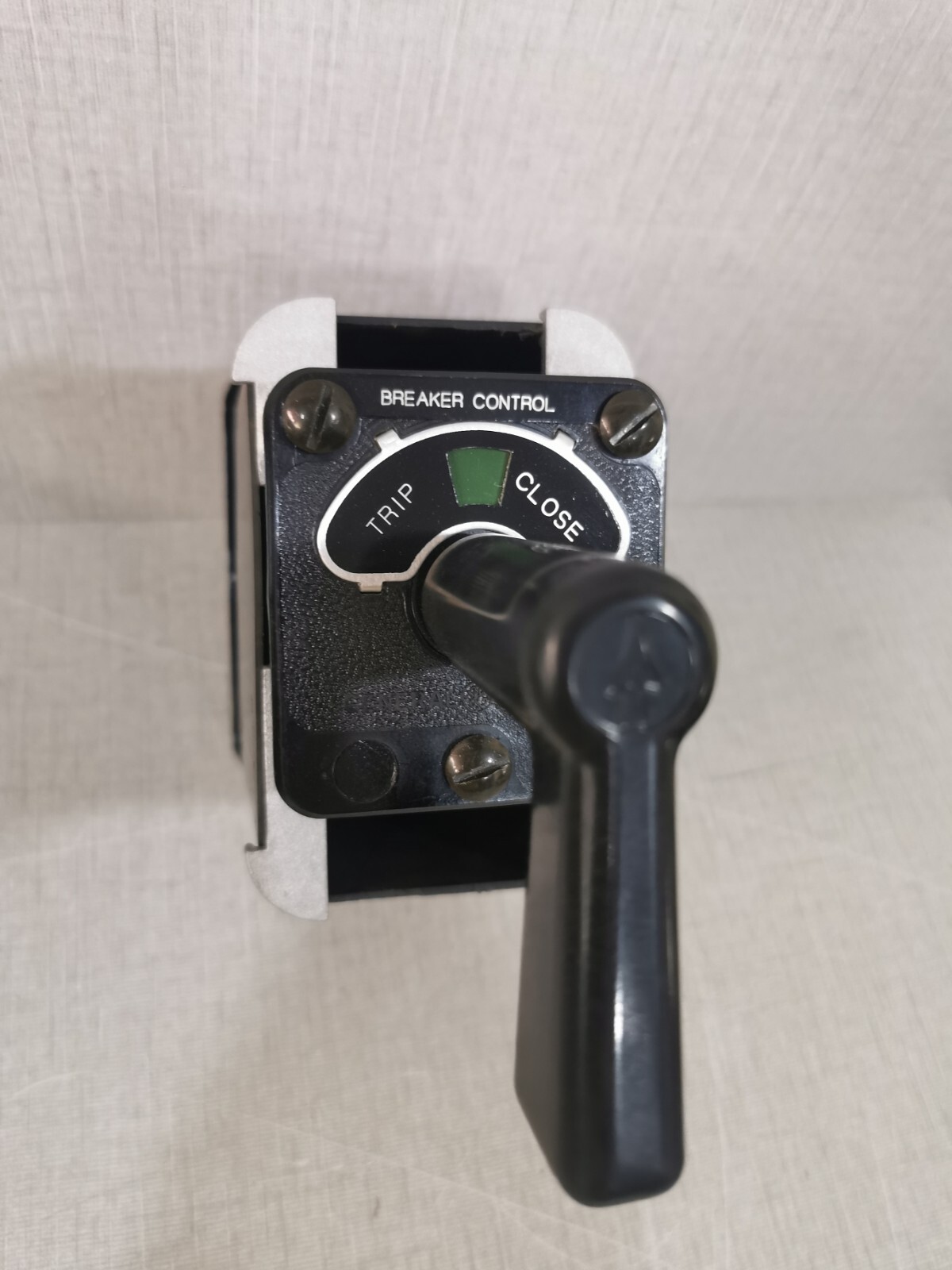 General Electric D210284 Breaker Control P120091646