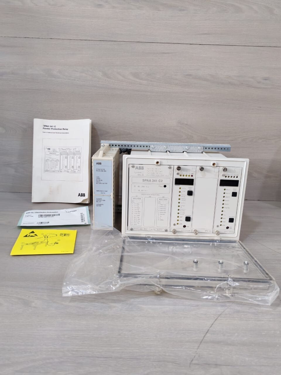 ABB SPAA 341 C2 ABB SPAA 341 C2 REV.A FEEDER PROTECTION + TEST SWITCH RELAY 2