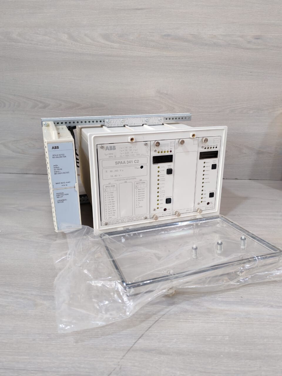 ABB SPAA 341 C2 ABB SPAA 341 C2 REV.A FEEDER PROTECTION + TEST SWITCH RELAY 4
