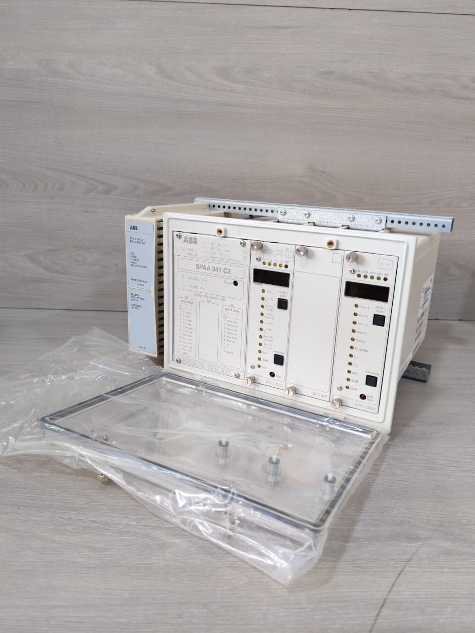 ABB SPAA 341 C2 ABB SPAA 341 C2 REV.A FEEDER PROTECTION + TEST SWITCH RELAY 5