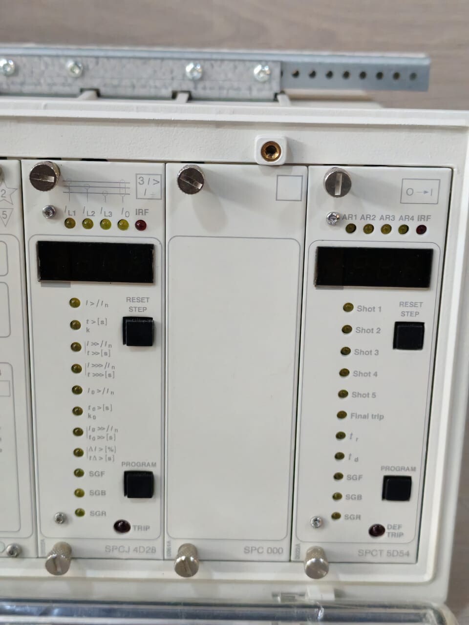 ABB SPAA 341 C2 ABB SPAA 341 C2 REV.A FEEDER PROTECTION + TEST SWITCH RELAY 9