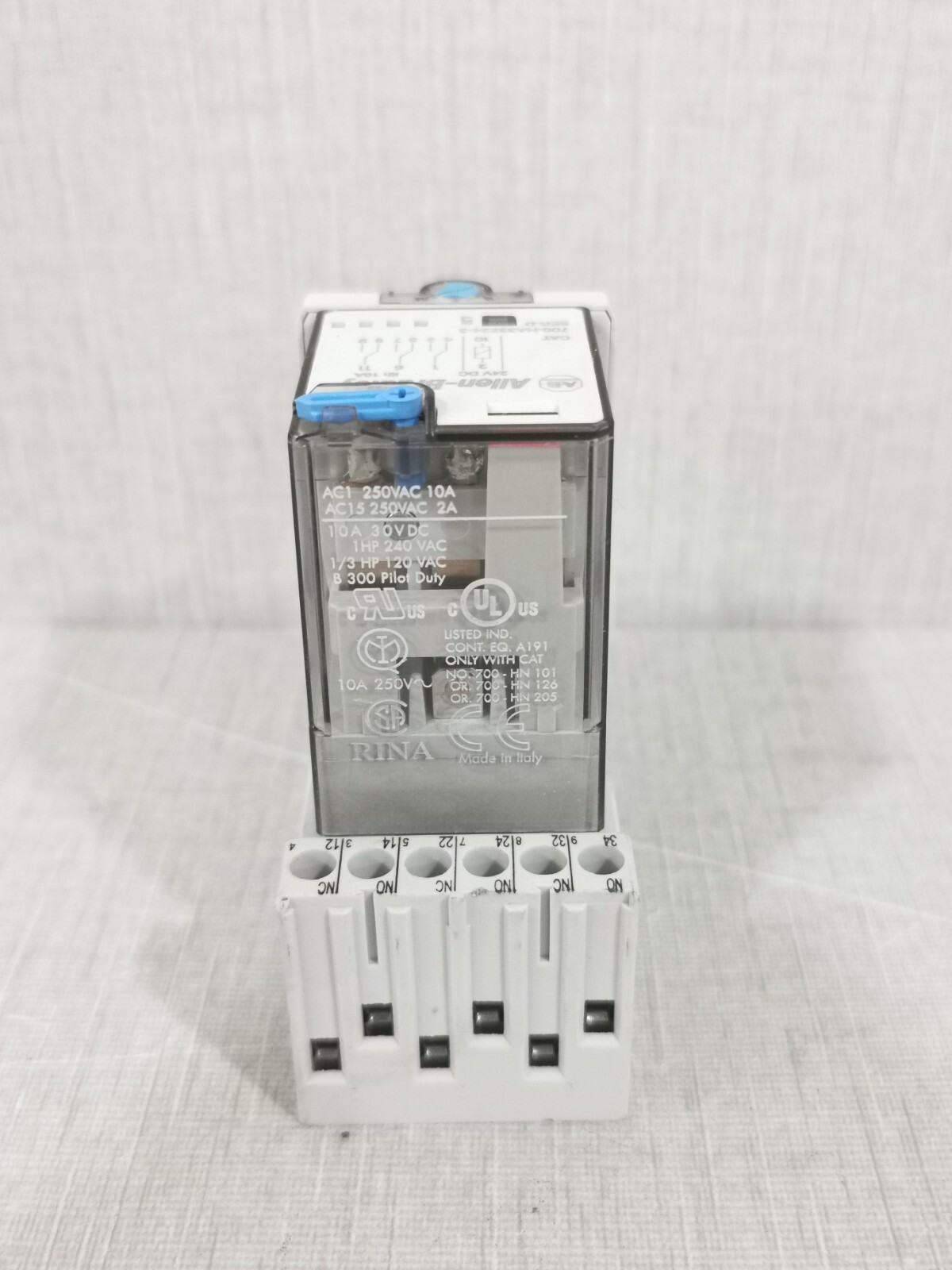 Allen Bradley 700-HT3 Ser.A / 700-HA33Z24-3 SER.D /700-HT3 SER.A Allen Bradley 700-HT3 Ser.A / 700-HA33Z24-3 SER.D /700-HT3 SER.A TIMING MODULE 7
