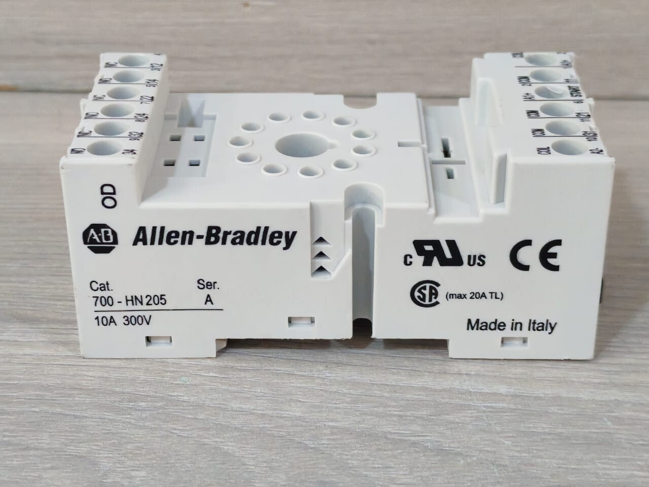 Allen Bradley 700-HT3 Ser.A / 700-HA33Z24-3 SER.D /700-HT3 SER.A Allen Bradley 700-HT3 Ser.A / 700-HA33Z24-3 SER.D /700-HT3 SER.A TIMING MODULE 10