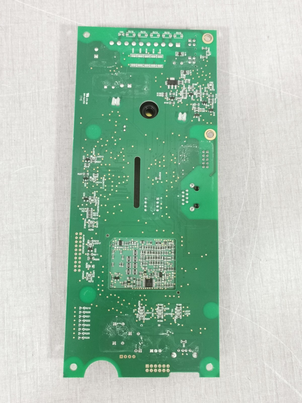 Unbranded 05661023 / 18277V0142 05661023 / 18277V0142 D Board Rev. 4.01.04 3