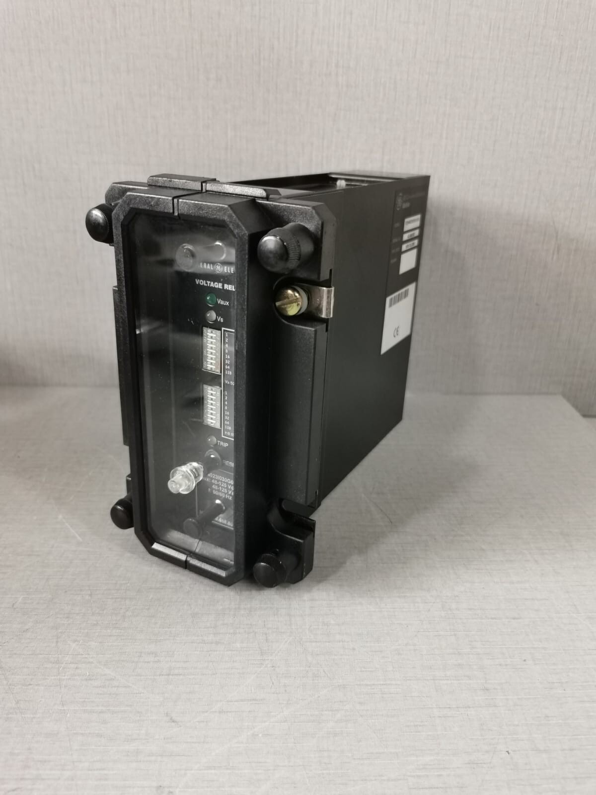 GE TOV4023I030G00C GE MULTILIN TOV4023I030G00C VOLTAGE RELAY 48-125VDC-VAC 50/60Hz 3