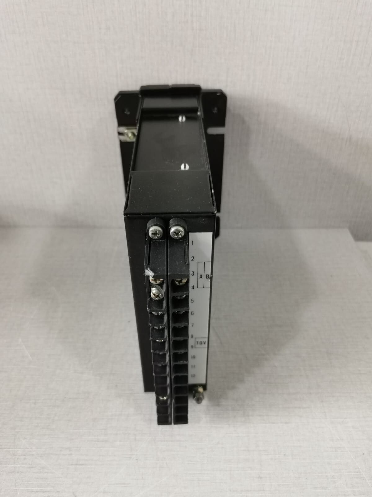 GE TOV4023I030G00C GE MULTILIN TOV4023I030G00C VOLTAGE RELAY 48-125VDC-VAC 50/60Hz 9