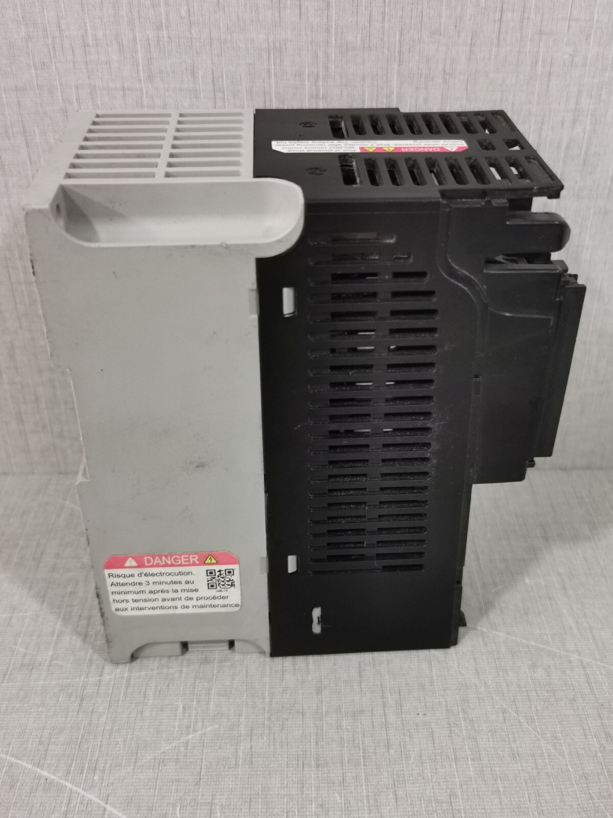 Allen Bradley 25B-V2P5N104 Allen Bradley PowerFlex 25B-V2P5N104 PowerFlex Drive-WITHOUT COVER 2