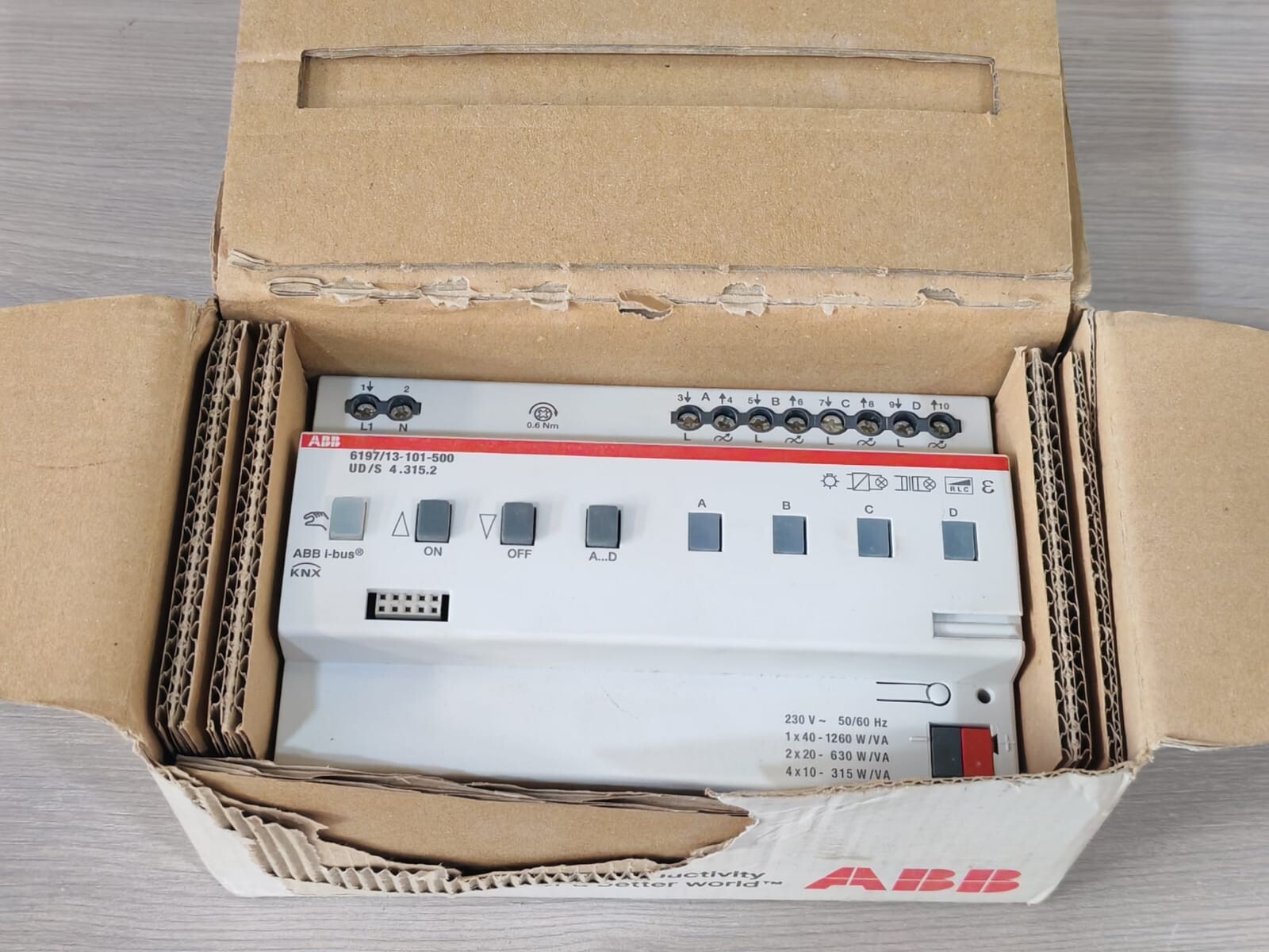 ABB 2CDG 006 197 R0037 ABB 2CDG 006 197 R0037 I Bus KNX 6197/13 101 500 UD/S 4.315.2 Universal Dimmer Actuator 230V 3