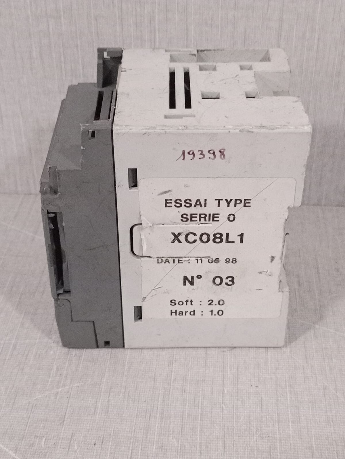 ABB XC08L1 ABB XC08L1 ESSAI TYPE SERIE 0 1SBP260102R1001 6