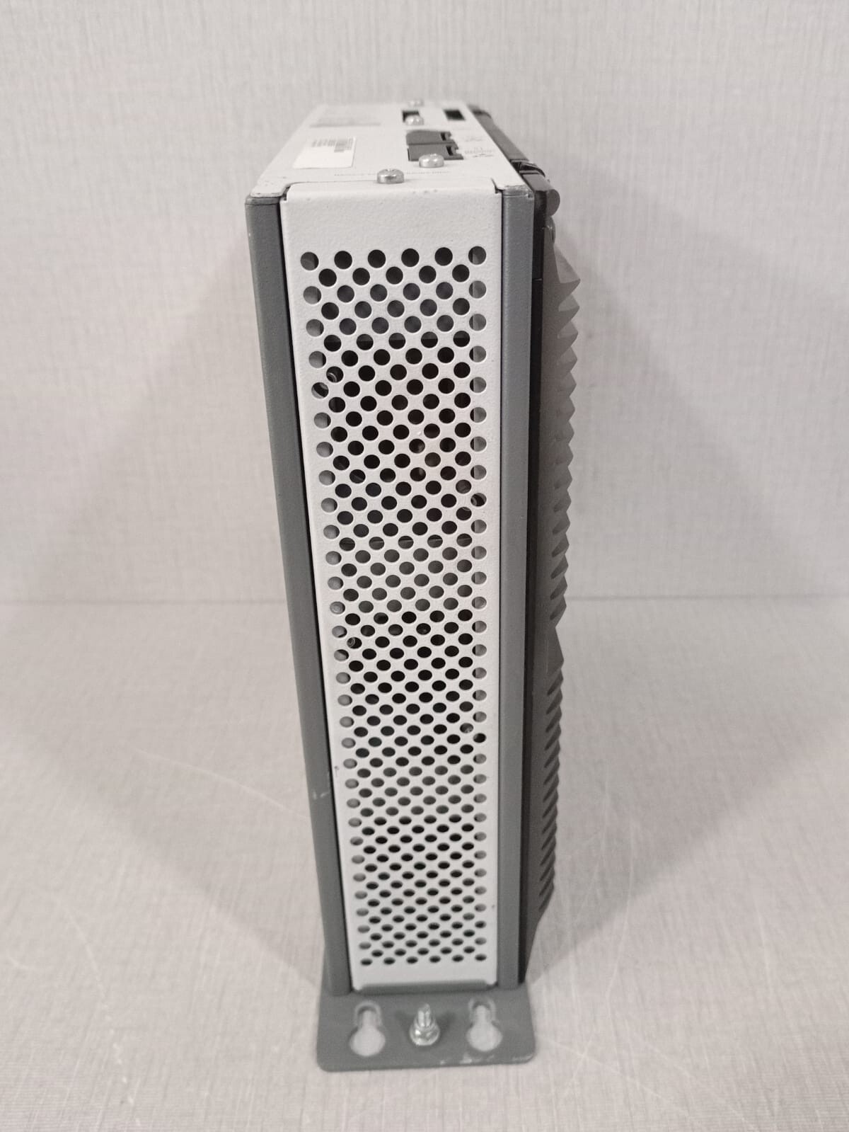 Automation PC 5PC600.SX01-00 REV.L0 X14-67296 Automation PC 5PC600.SX01-00 REV.L0 X14-67296 4