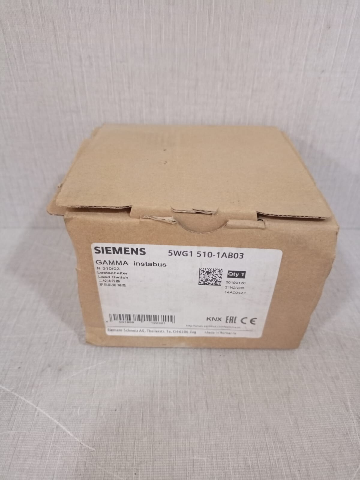 Siemens 5WG1 510-1AB03 SIEMENS 5WG1 510-1AB03 SWITCH KNX Load switch, 4 x AC 230 V, 16 A 10