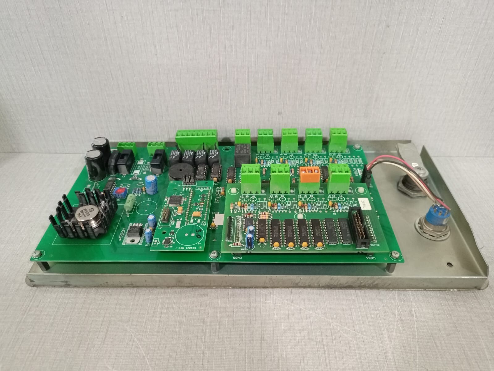 PL4+ AXL15W26-AS2648 PL4+ AXL15w26-AS2648 / SE2231 REV.1 PANEL BOARD 4