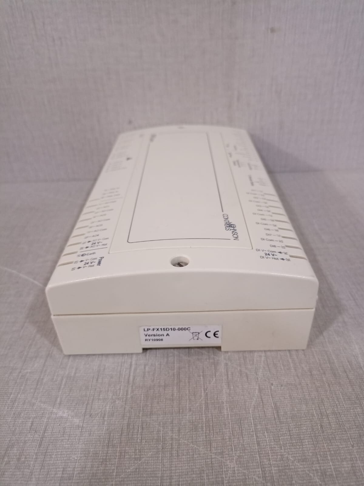 Johnson Controls LP-FX15D10-000C Johnson Controls LP-FX15D10-000C Version A FX15 Controller 3