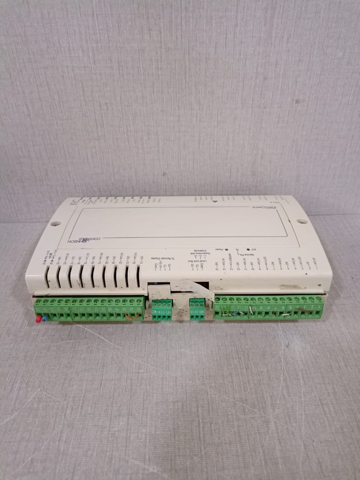 Johnson Controls LP-FX15D10-000C Johnson Controls LP-FX15D10-000C Version A FX15 Controller Damage Frame 4