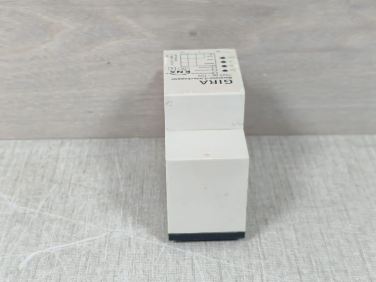 GIRA 1023 00/I02 GIRA 1023 00/I02 KNX Line Coupler 4