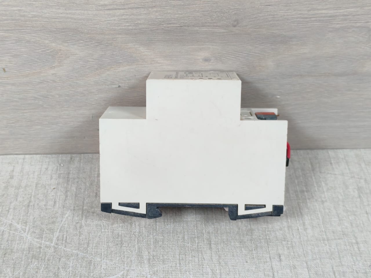 GIRA 1023 00/I02 GIRA 1023 00/I02 KNX Line Coupler 5