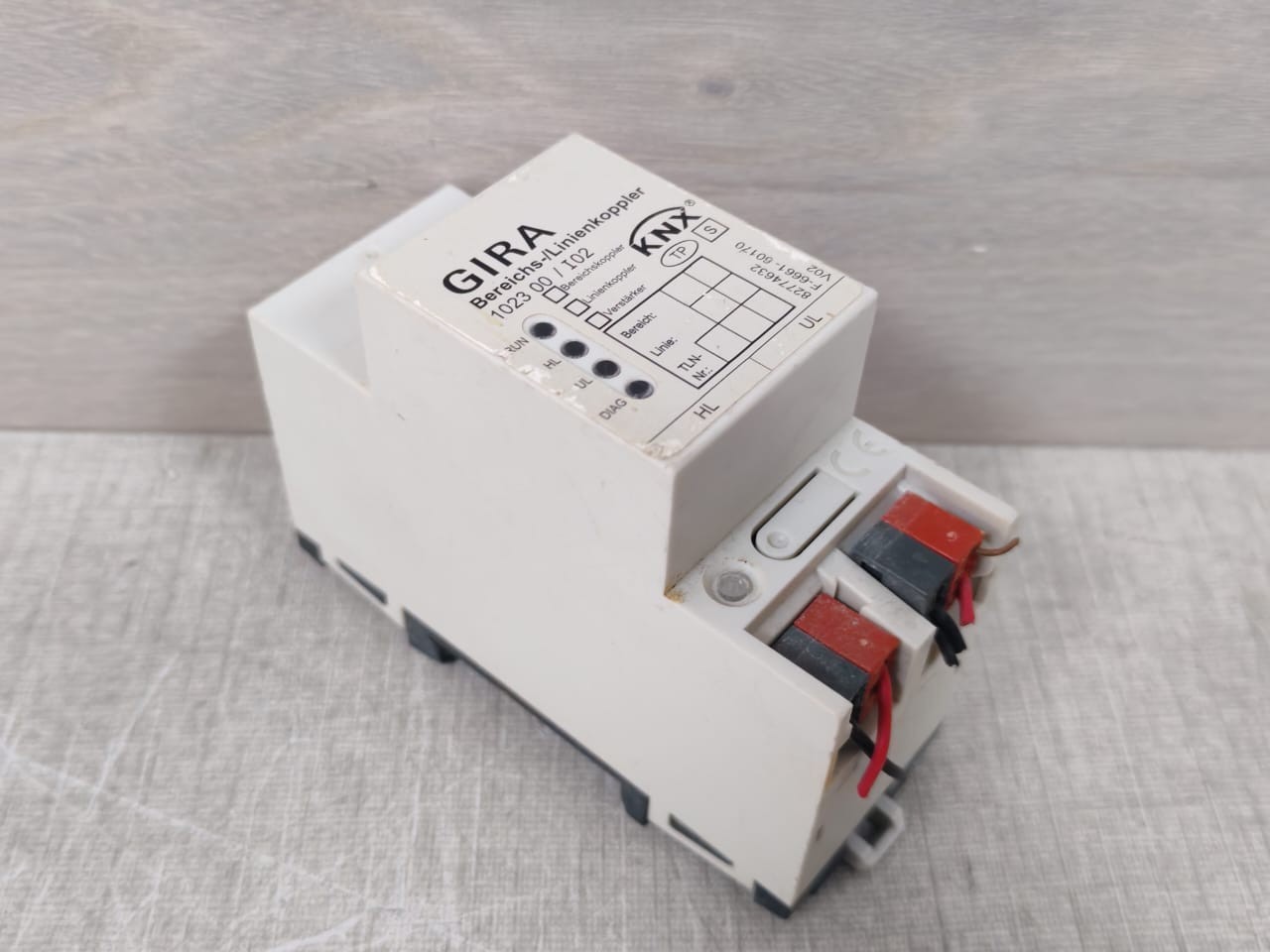 GIRA 1023 00/I02 GIRA 1023 00/I02 KNX Line Coupler 9