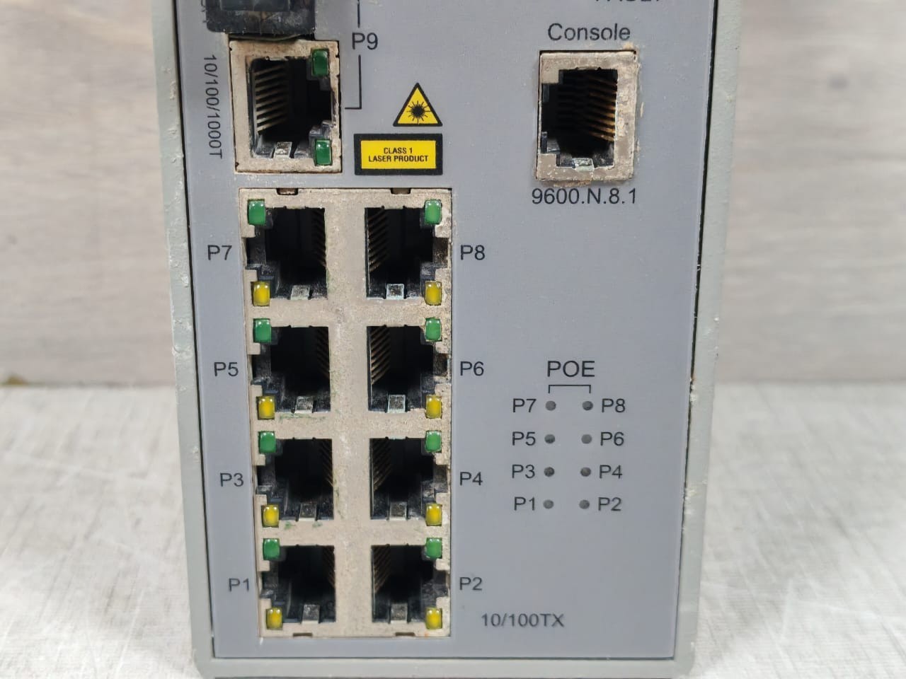 Allied Telesis AT-IFS802SP/PoE(W) Allied Telesis AT-IFS802SP/PoE(W) 48VDC,3A F/W V1.04 Switch 4