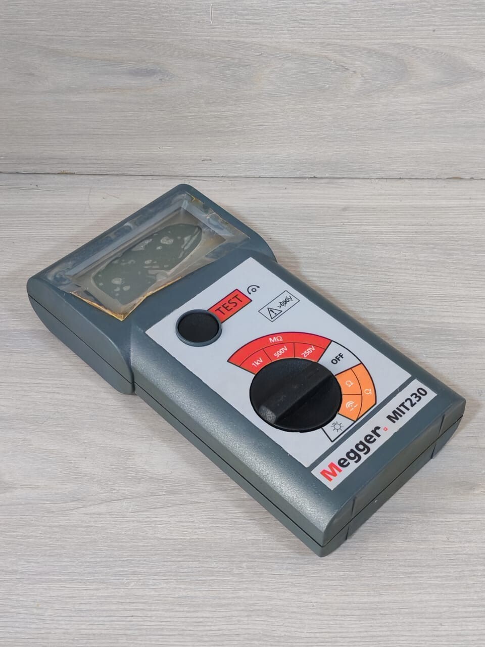 Megger MIT230 MEGGER MIT230 METER INSULATOR TESTER 5