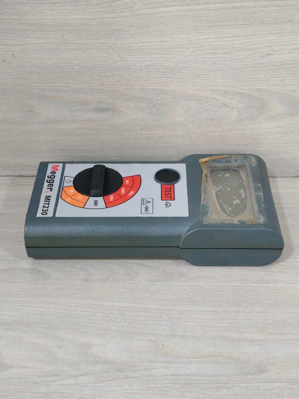 Megger MIT230 MEGGER MIT230 METER INSULATOR TESTER 10