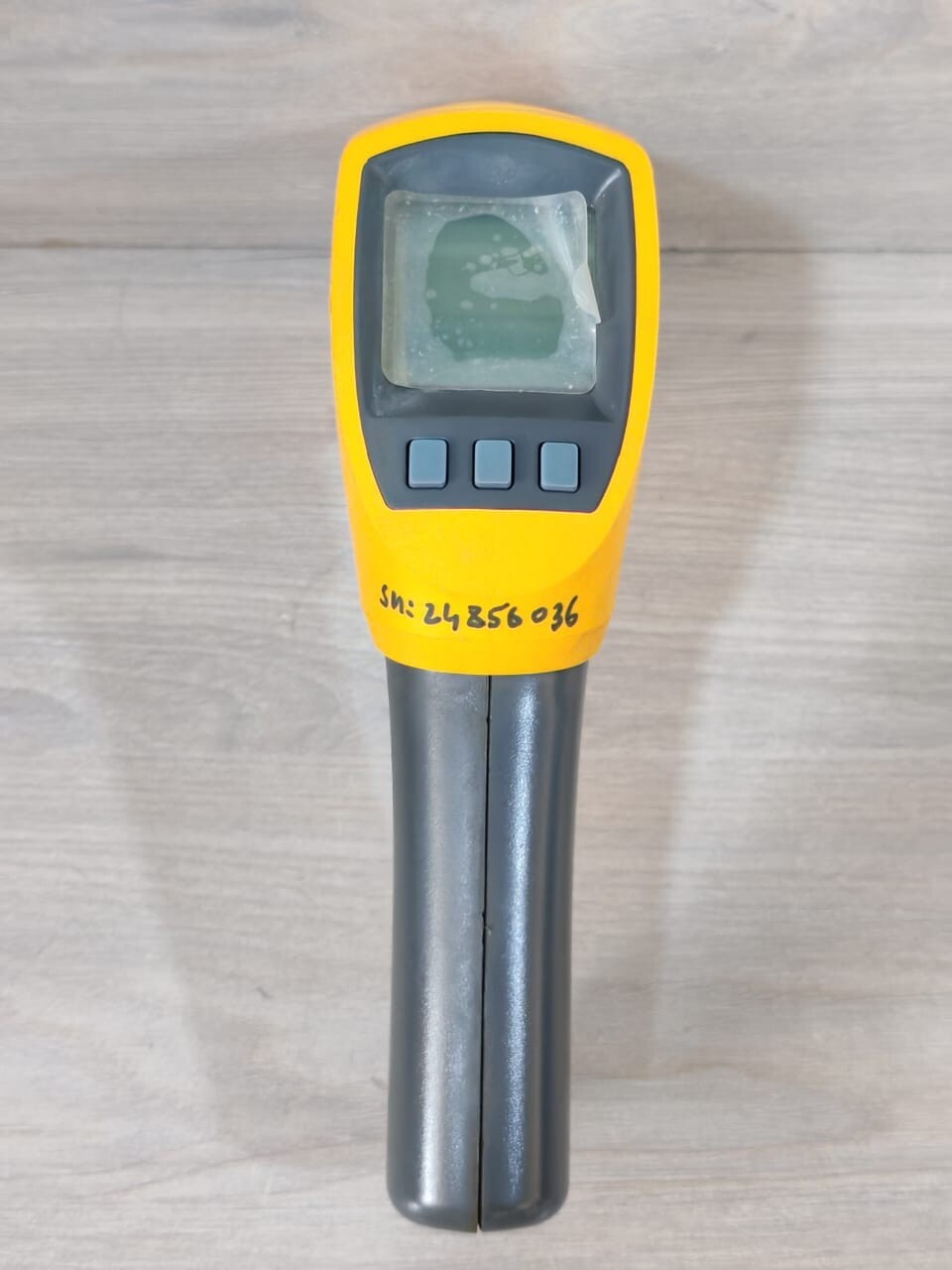 Fluke 572-2 IR FLUKE 572-2 IR THERMOMETER 2