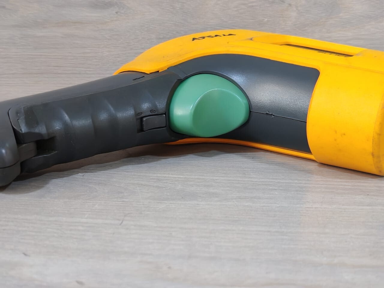 Fluke 572-2 IR FLUKE 572-2 IR THERMOMETER 8