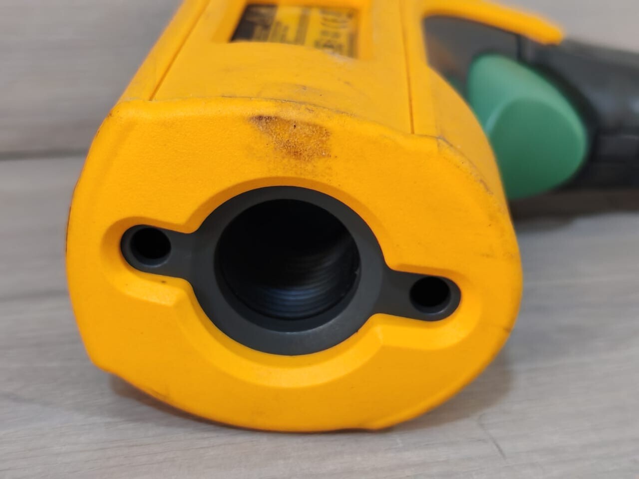 Fluke 572-2 IR FLUKE 572-2 IR THERMOMETER 9