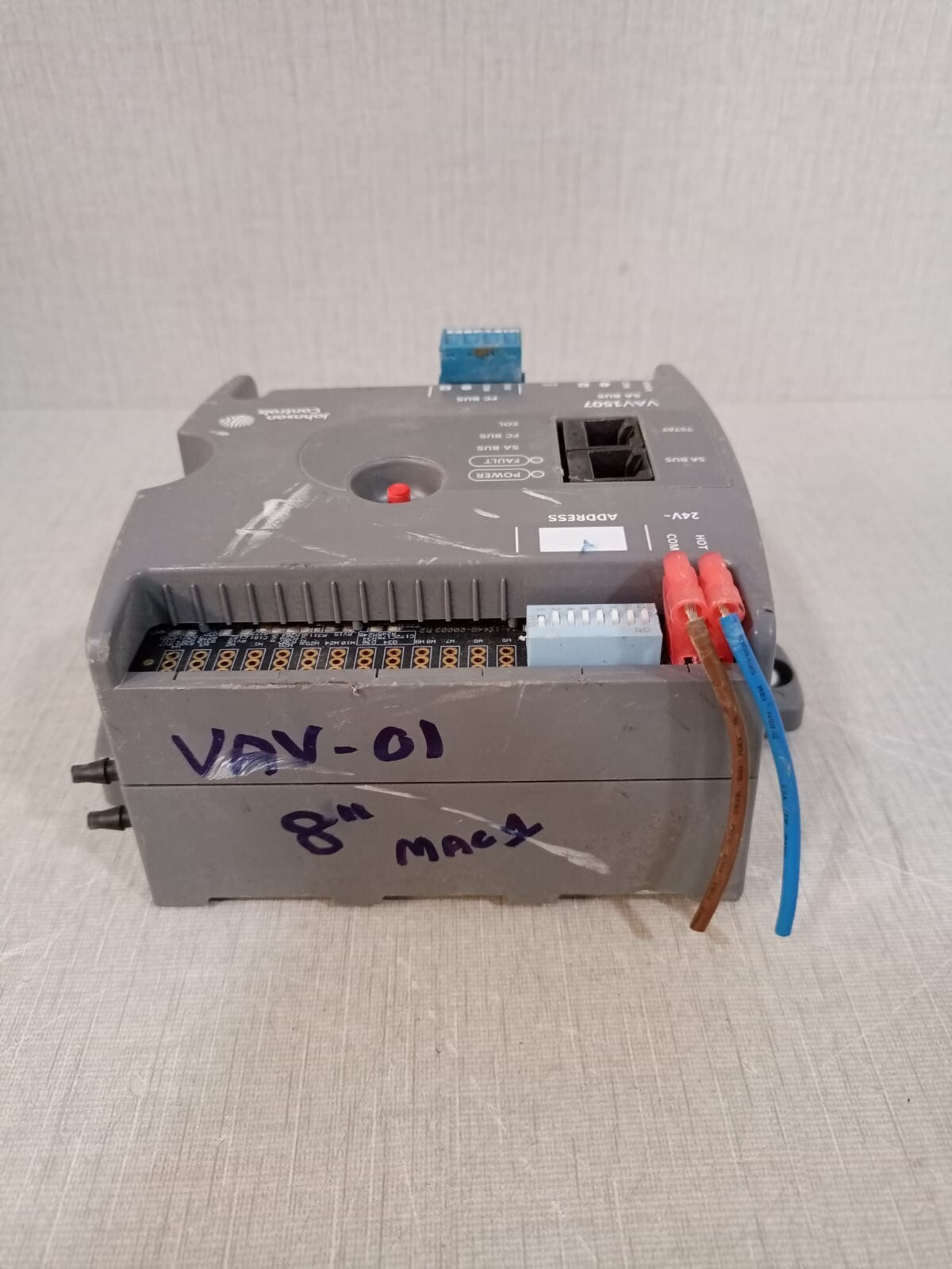 Johnson Controls 37-00632-00001 Rev C JOHNSON CONTROLS VAV1507 Module 37-00632-00001 Rev C 6