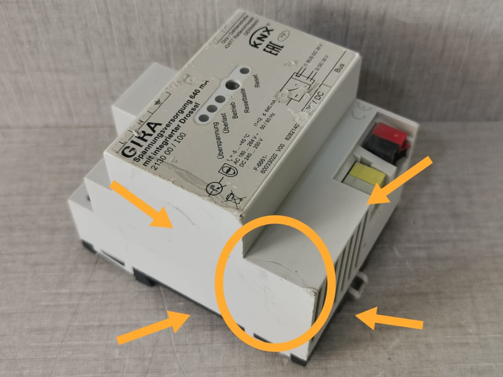 GIRA 2130 00/I00 GIRA 2130 00/I00 Power Supply 640mA 9