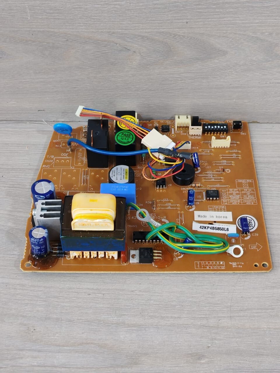 Carrier 42QP5A5501G-R CARRIER 42KP4B5850L6 / 42QP5A5501G-R CONTROL BOARD 7