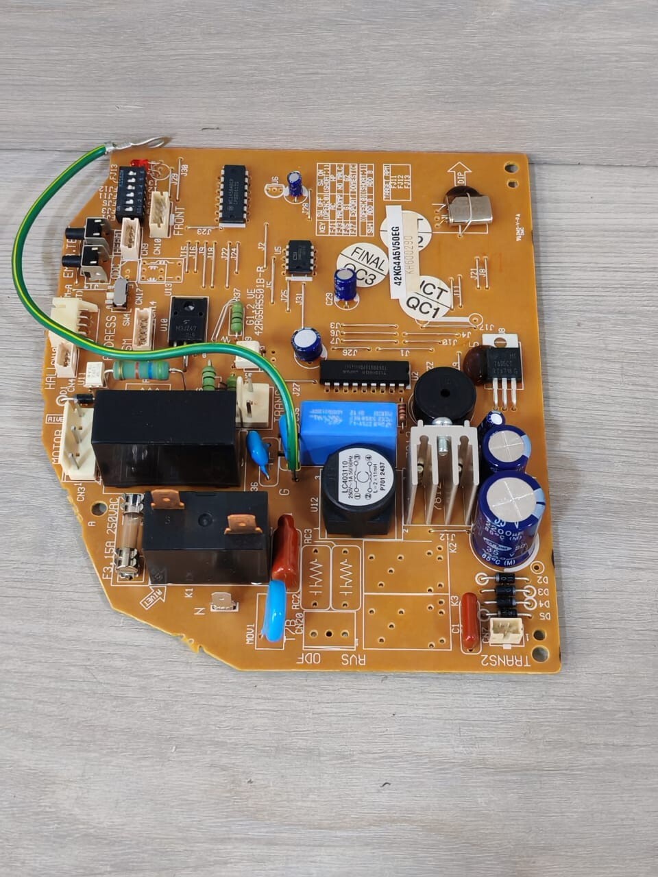 Carrier 42RG5A5501B-R CARRIER 42KG4A5V50EG / 42RG5A5501B-R G1.2.VE CONTROL BOARD 7